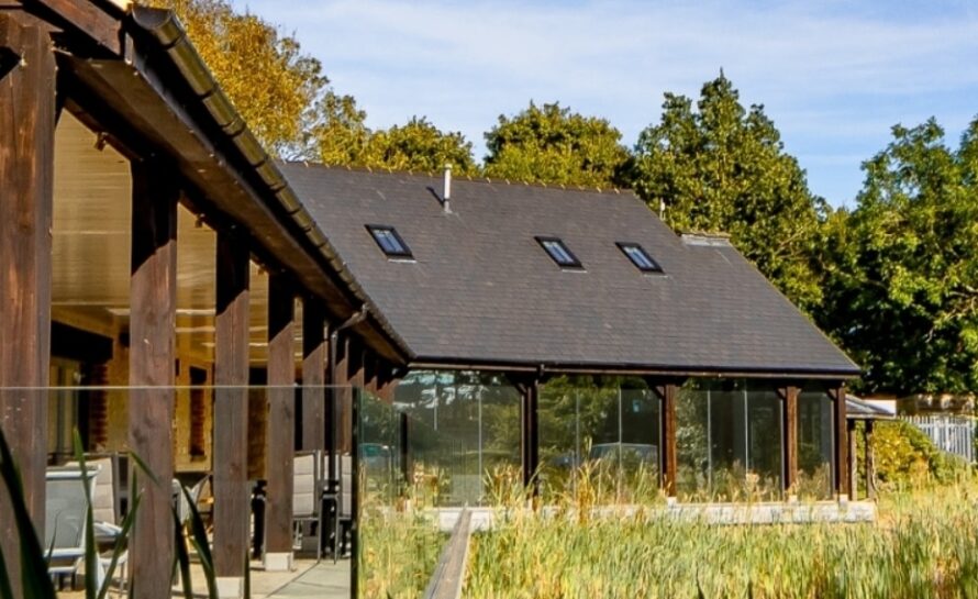 dec-blog-image-3 Rural cafe exterior overlooking the pond